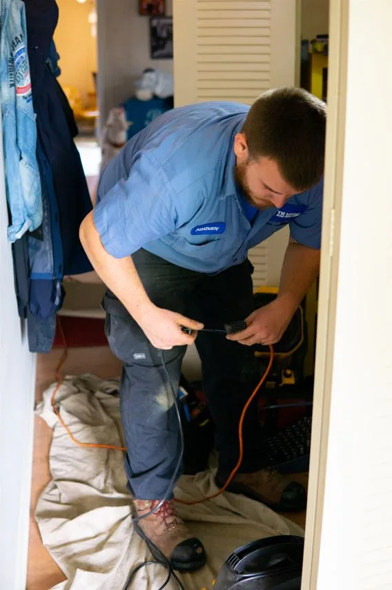 emergency electrician servicing a southern chicago suburban home