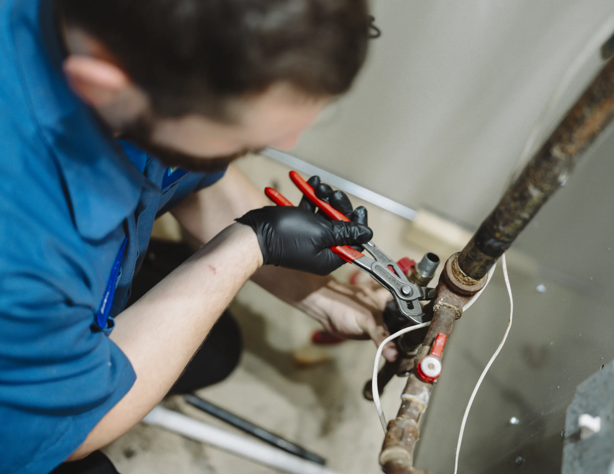 tr miller plumber servicing a home in the western chicago suburbs